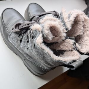 Winter boots 9WW Torrid worn ONCE